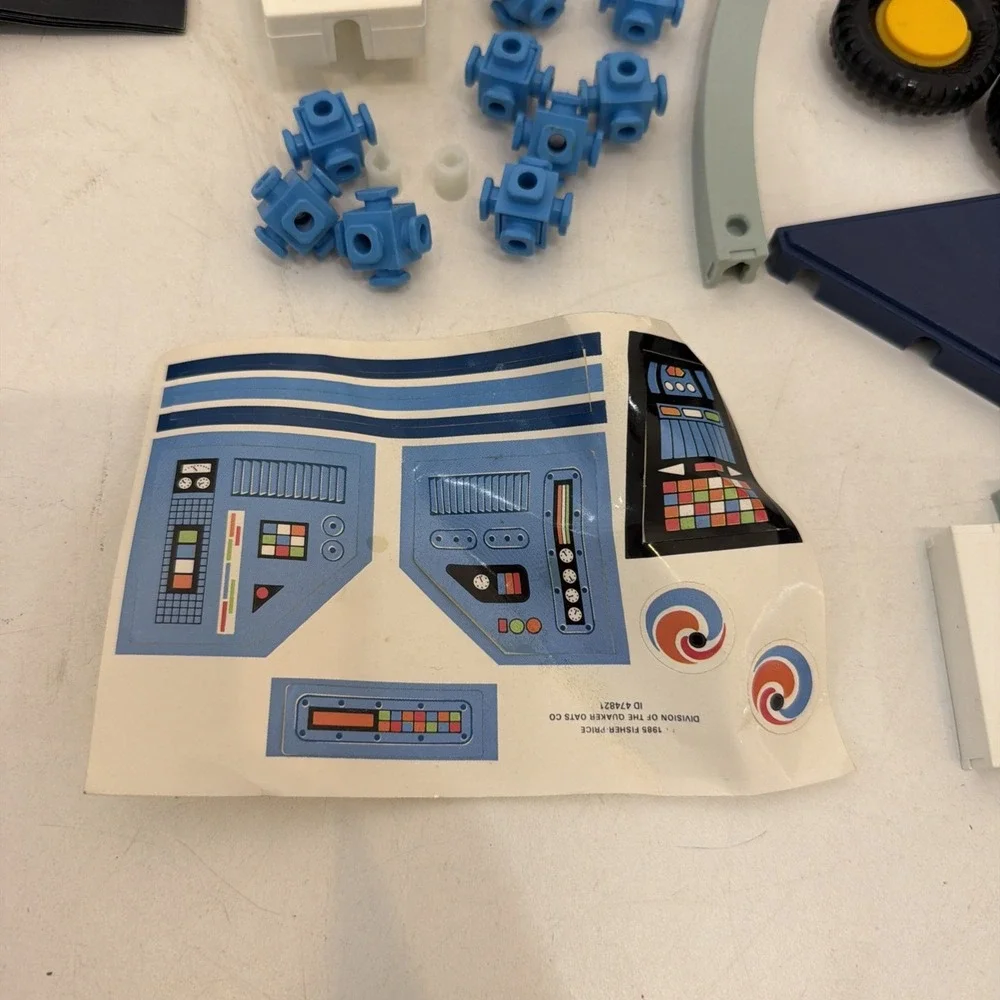 Fisher Price Construx Action Building System Speed Flash Astra Dart Set 6009